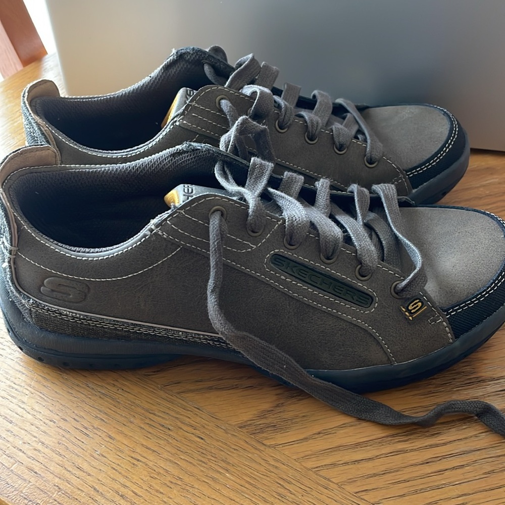 Skechers Shoes Size 5 Leather/Textile Upper - Picture 3 of 6